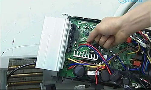 重庆市美的空调电话是多少